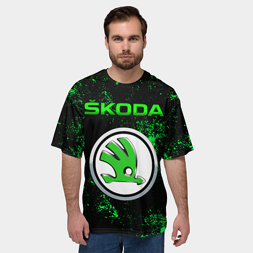 Мужская футболка оверсайз SKODA - ЗЕЛЕНЫЕ БРЫЗГИ / 3D-принт – фото 3