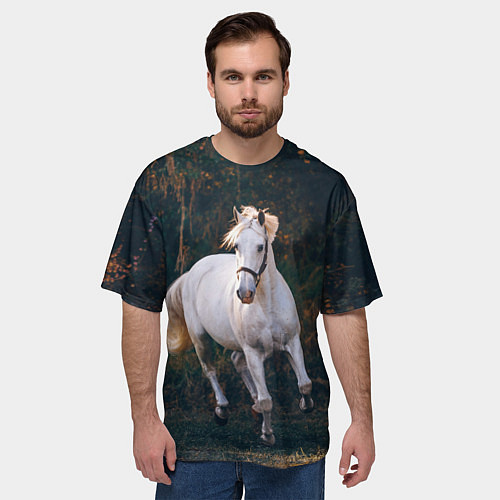 Мужская футболка оверсайз Скачущая белая лошадь / 3D-принт – фото 3