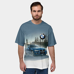 Футболка оверсайз мужская Крутая бэха мчится по лесной дороге, цвет: 3D-принт — фото 2