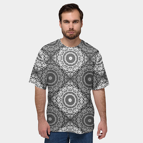 Мужская футболка оверсайз Ажурный кружевной узор пэчворк Черно-белые квадрат / 3D-принт – фото 3