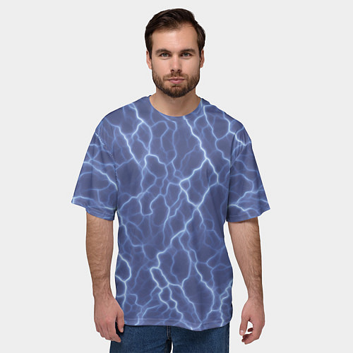 Мужская футболка оверсайз Электрический разряд на голубом фоне / 3D-принт – фото 3
