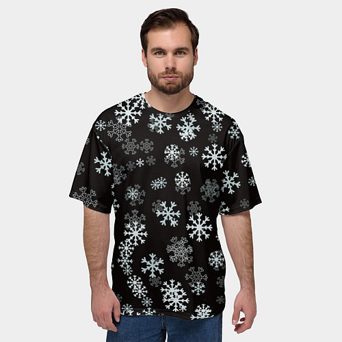 Мужская футболка оверсайз Снежинки белые на черном / 3D-принт – фото 3