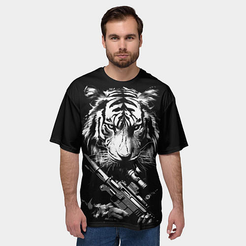 Мужская футболка оверсайз Тигр с винтовкой / 3D-принт – фото 3