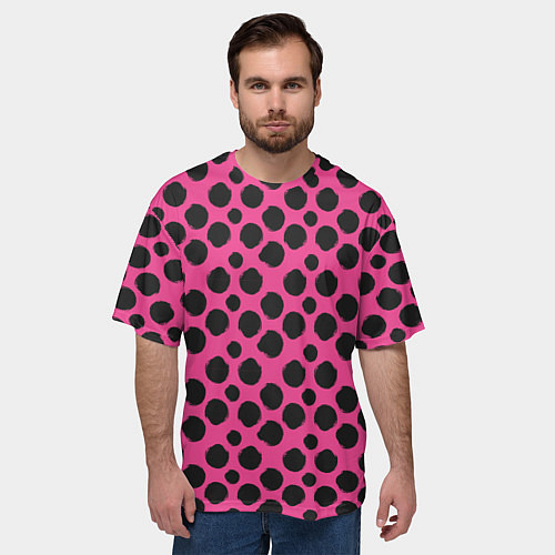 Мужская футболка оверсайз Гороховый тренд черный на розовом фоне / 3D-принт – фото 3