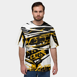 Футболка оверсайз мужская Жёлто-чёрная агрессивная абстракция на белом фоне, цвет: 3D-принт — фото 2