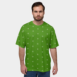Футболка оверсайз мужская Снежинки на зеленом, цвет: 3D-принт — фото 2
