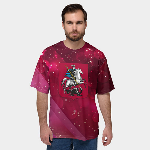 Мужская футболка оверсайз Герб Москвы на розовом фоне / 3D-принт – фото 3