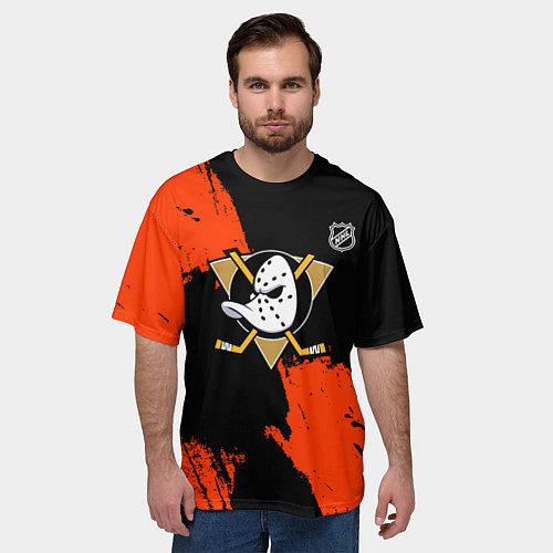 Мужская футболка оверсайз Анахайм Дакс - оранжевая краска / 3D-принт – фото 3