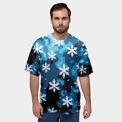 Футболка оверсайз мужская Стилизованный паттерн со снежинками тёмно-синий, цвет: 3D-принт — фото 2