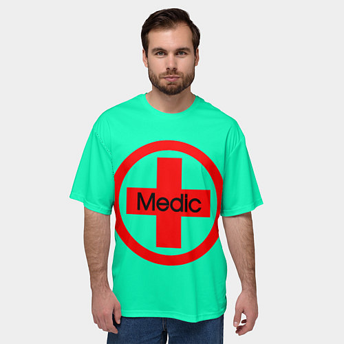 Мужская футболка оверсайз Medic / 3D-принт – фото 3