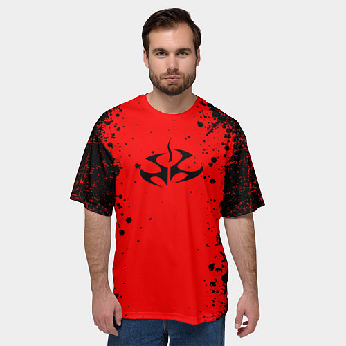 Мужская футболка оверсайз Эмблема hitman на красном фоне / 3D-принт – фото 3