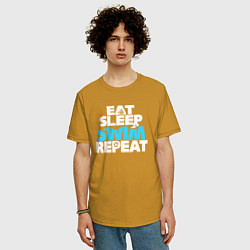 Футболка оверсайз мужская Eat sleep swim repeat, цвет: горчичный — фото 2