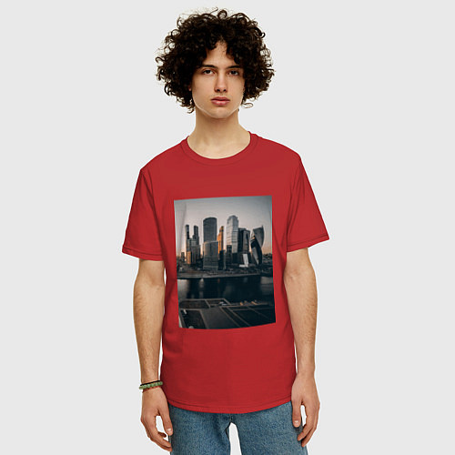Мужская футболка оверсайз Moscow City / Красный – фото 3