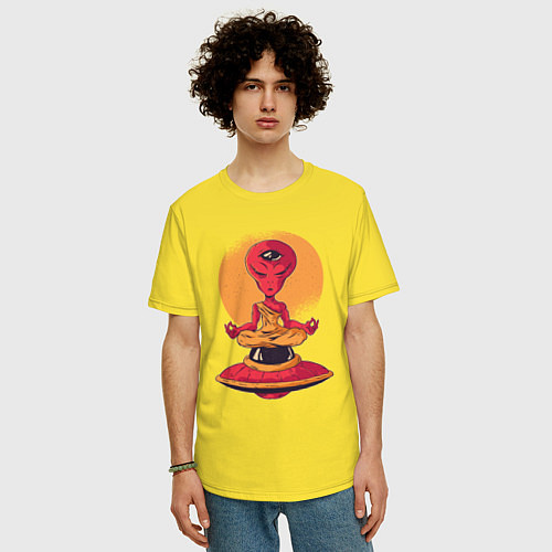 Мужская футболка оверсайз Медитация пришельца / Желтый – фото 3