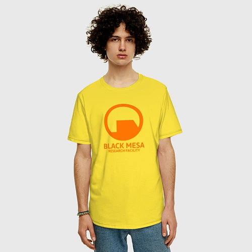 Мужская футболка оверсайз Black Mesa: Research Facility / Желтый – фото 3