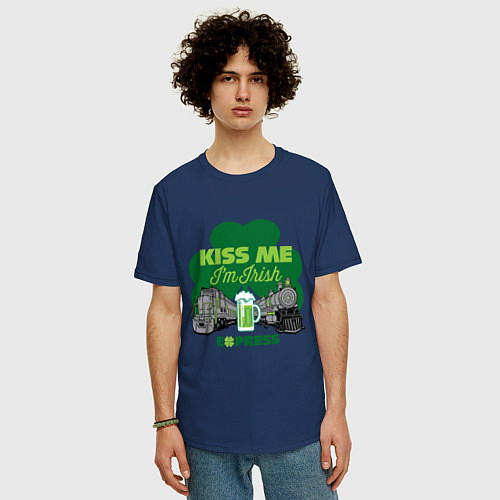 Мужская футболка оверсайз Поцелуй меня я ирландец / Тёмно-синий – фото 3