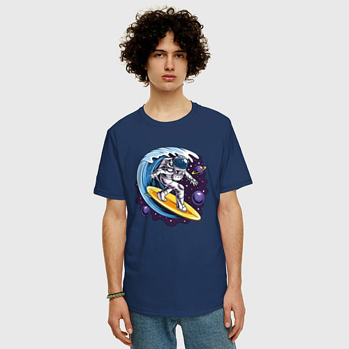 Мужская футболка оверсайз Космонавт Серфингист / Тёмно-синий – фото 3