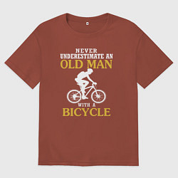 Футболка оверсайз мужская Никогда не недооценивайте старика с велосипедом, цвет: кирпичный