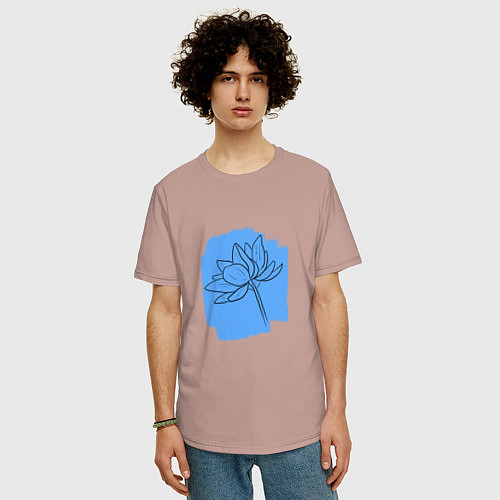 Мужская футболка оверсайз Лотос на синем фоне / Пыльно-розовый – фото 3
