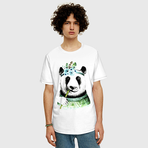 Мужская футболка оверсайз Прикольный панда жующий стебель бамбука / Белый – фото 3