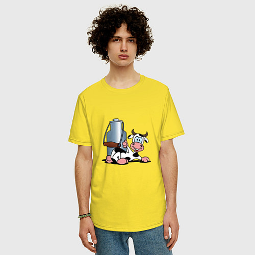 Мужская футболка оверсайз Корова и бидон с молоком / Желтый – фото 3