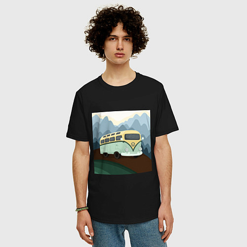 Мужская футболка оверсайз Машина и горы в путешествии / Черный – фото 3