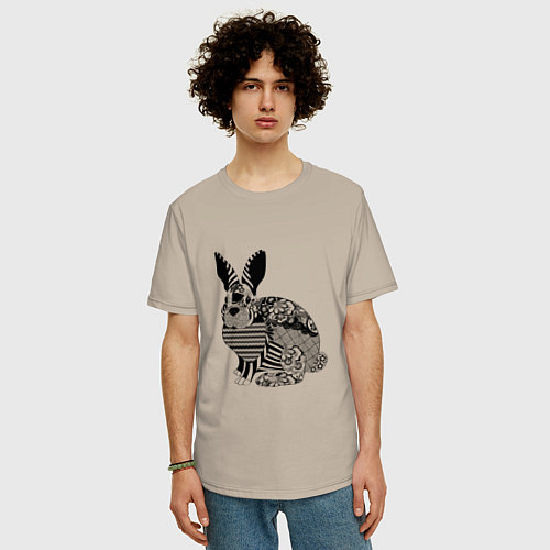 Мужская футболка оверсайз Rabbit in patterns / Миндальный – фото 3