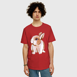 Футболка оверсайз мужская Кролик с синими глазами, цвет: красный — фото 2