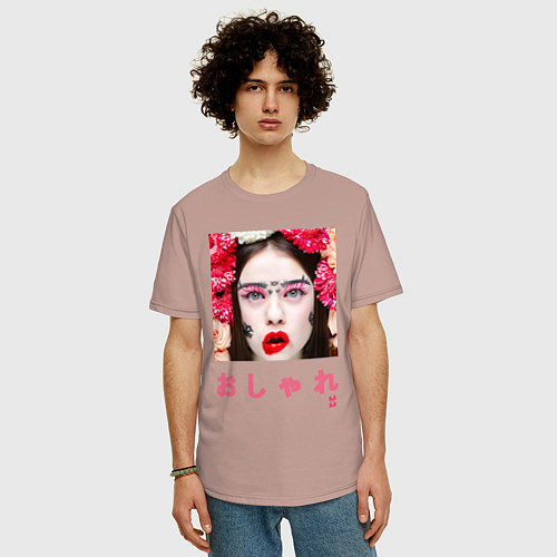 Мужская футболка оверсайз МоМо - Девушка в венке из хризантем / Пыльно-розовый – фото 3