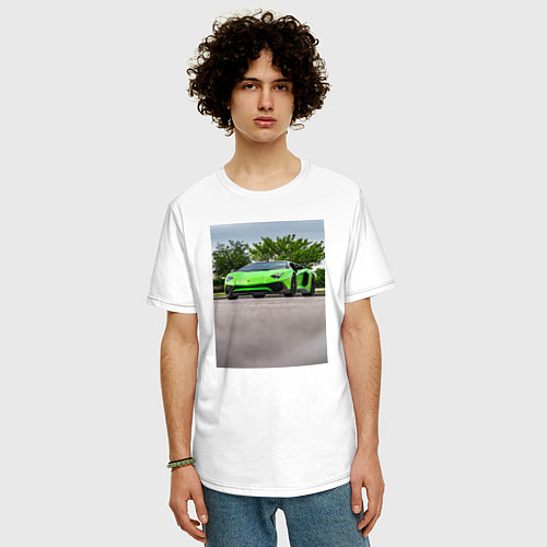 Мужская футболка оверсайз Спорткар на трассе / Белый – фото 3