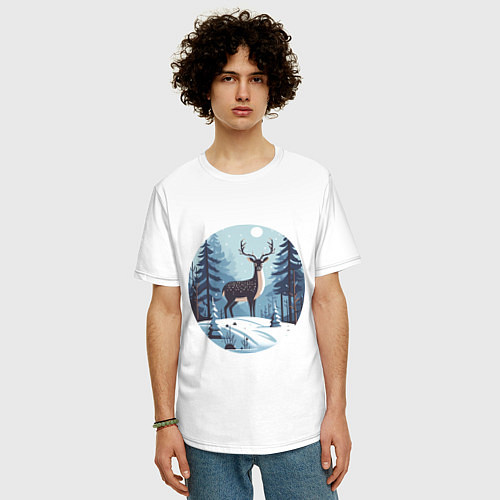 Мужская футболка оверсайз Зимняя сказка олень в лесу / Белый – фото 3