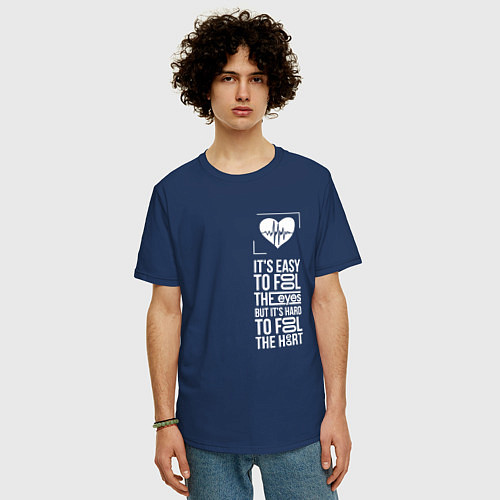 Мужская футболка оверсайз Heart never lies / Тёмно-синий – фото 3