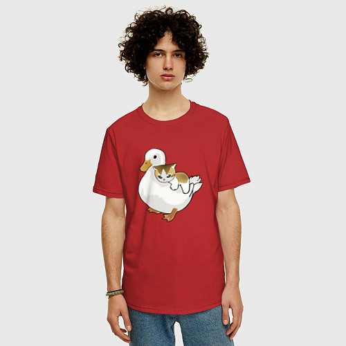 Мужская футболка оверсайз Утка с другом котёнком / Красный – фото 3