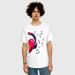 Футболка оверсайз мужская The heart in the headphones left, цвет: белый — фото 2