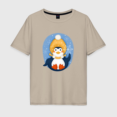 Мужская футболка оверсайз Пингвин со снежинкой / Миндальный – фото 1