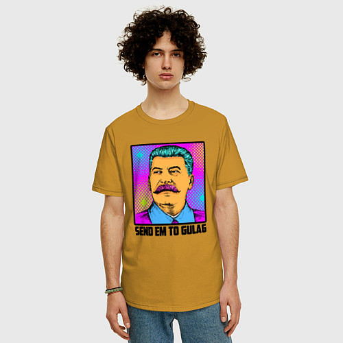 Мужская футболка оверсайз Send em to gulag / Горчичный – фото 3