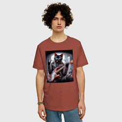 Футболка оверсайз мужская Чёрный котяра рок гитарист, цвет: кирпичный — фото 2