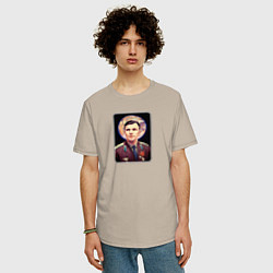 Футболка оверсайз мужская Гагарин и планета Земля, цвет: миндальный — фото 2