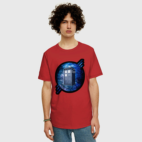 Мужская футболка оверсайз Tardis in space / Красный – фото 3