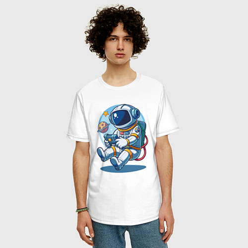 Мужская футболка оверсайз Космонавт играет на приставке / Белый – фото 3