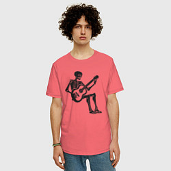 Футболка оверсайз мужская Скелет гитарист, цвет: коралловый — фото 2