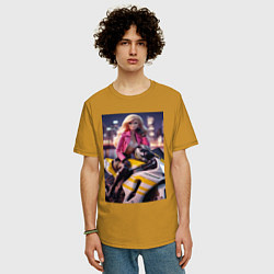 Футболка оверсайз мужская Barbie on a Kawasaki sports motorcycle, цвет: горчичный — фото 2