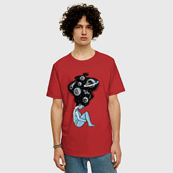 Футболка оверсайз мужская Космическая девушка, цвет: красный — фото 2