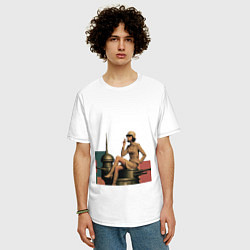 Футболка оверсайз мужская Девушка на орудийной башне ретрофутуризм поп-арт 1, цвет: белый — фото 2