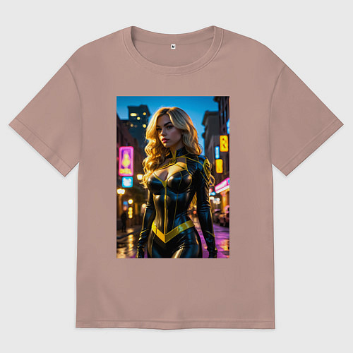 Мужская футболка оверсайз Черная Канарейка на улице города / Пыльно-розовый – фото 1