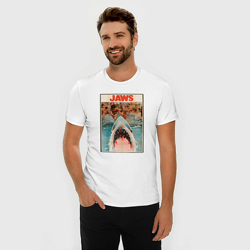 Мужская slim-футболка Jaws beach poster / Белый – фото 3