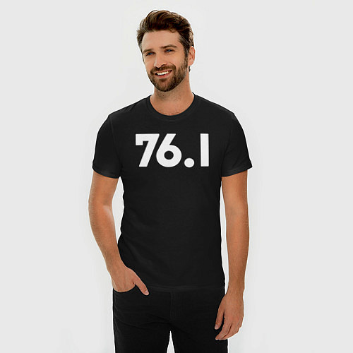 Мужская slim-футболка Пауэр 76 1 белая надпись / Черный – фото 3