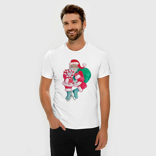 Мужская slim-футболка Санта Клаус с мешком подарков на коньках / Белый – фото 3