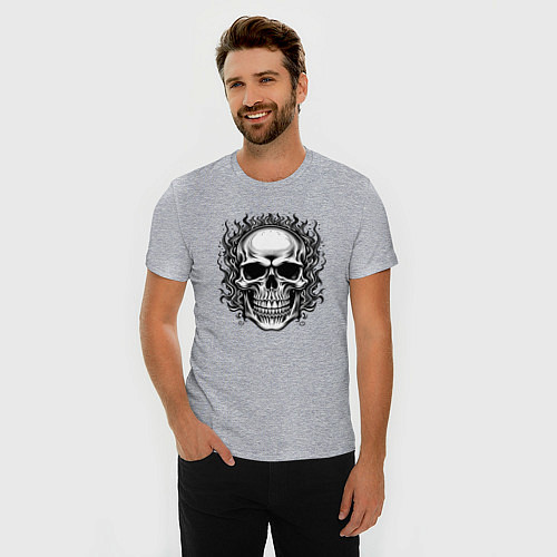 Мужская slim-футболка Skull on fire from napalm 696 / Меланж – фото 3