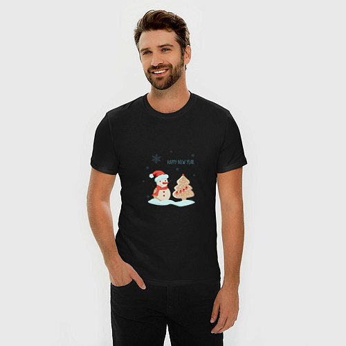 Мужская slim-футболка Снеговик с имбирной ёлкой / Черный – фото 3